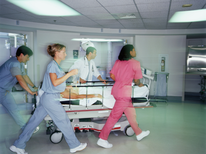 médico emergencista especialista