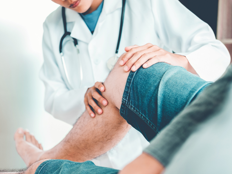 médico especialista em dor crônica