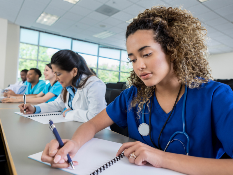 pós graduação medicina estudo