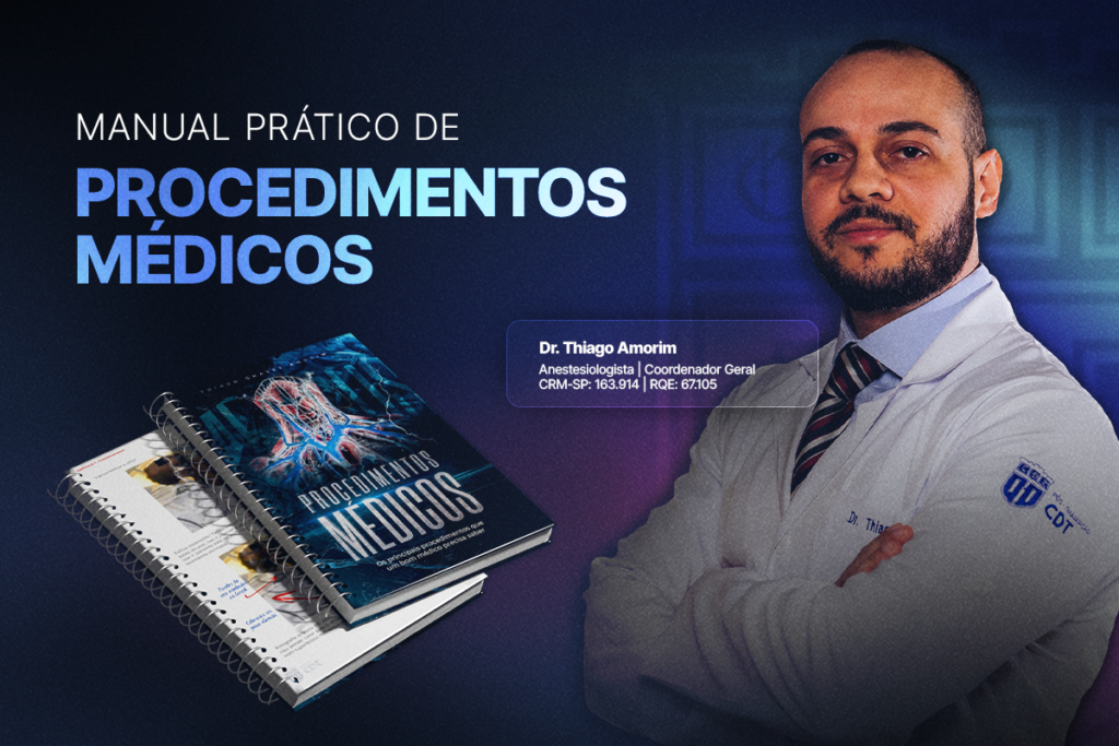 Dr. Thiago junto a Manual Prático de Procedimentos Médicos