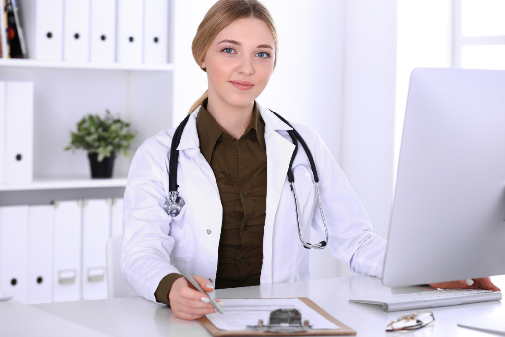 médico autônomo ou CLT