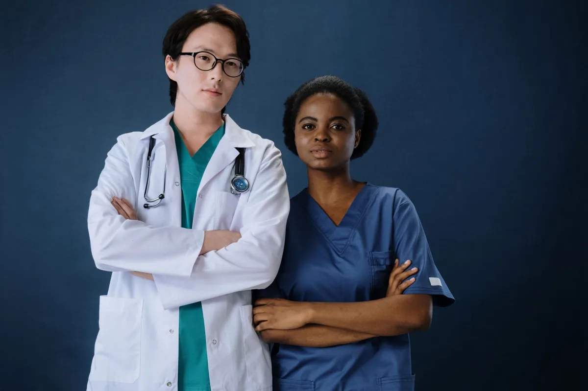 como se destacar como médico no mercado de trabalho